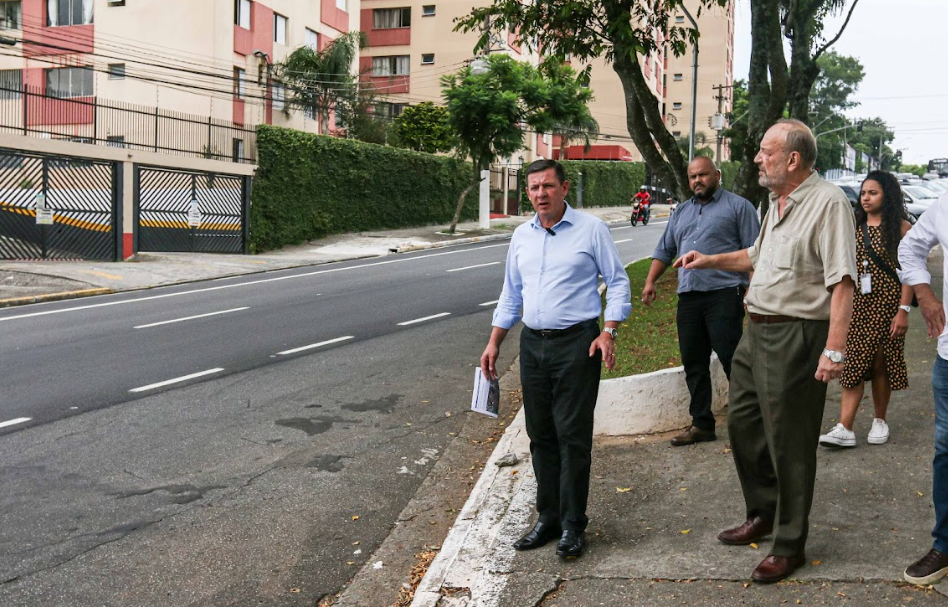 Prefeitura de São Bernardo conclui 100% do recapeamento da Av. Robert Kennedy